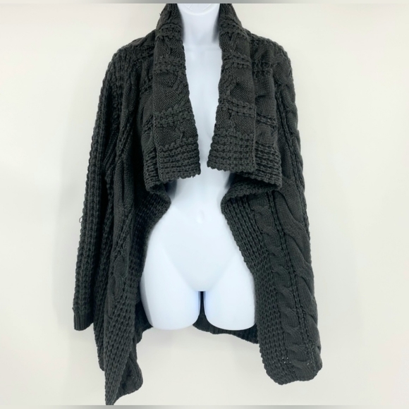 POL Cable Knit Cardigan - Picture 4 of 6